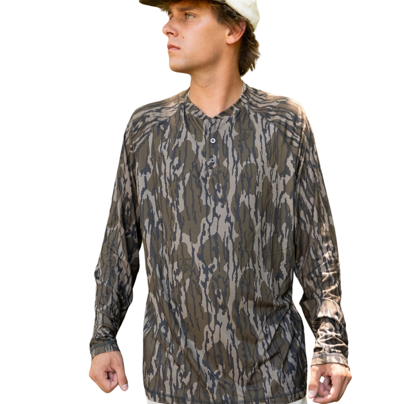 Combat Waterfowl - Mossy Oak 3 Button Henley