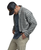 Navy blue cap with hunting club logo on a white background