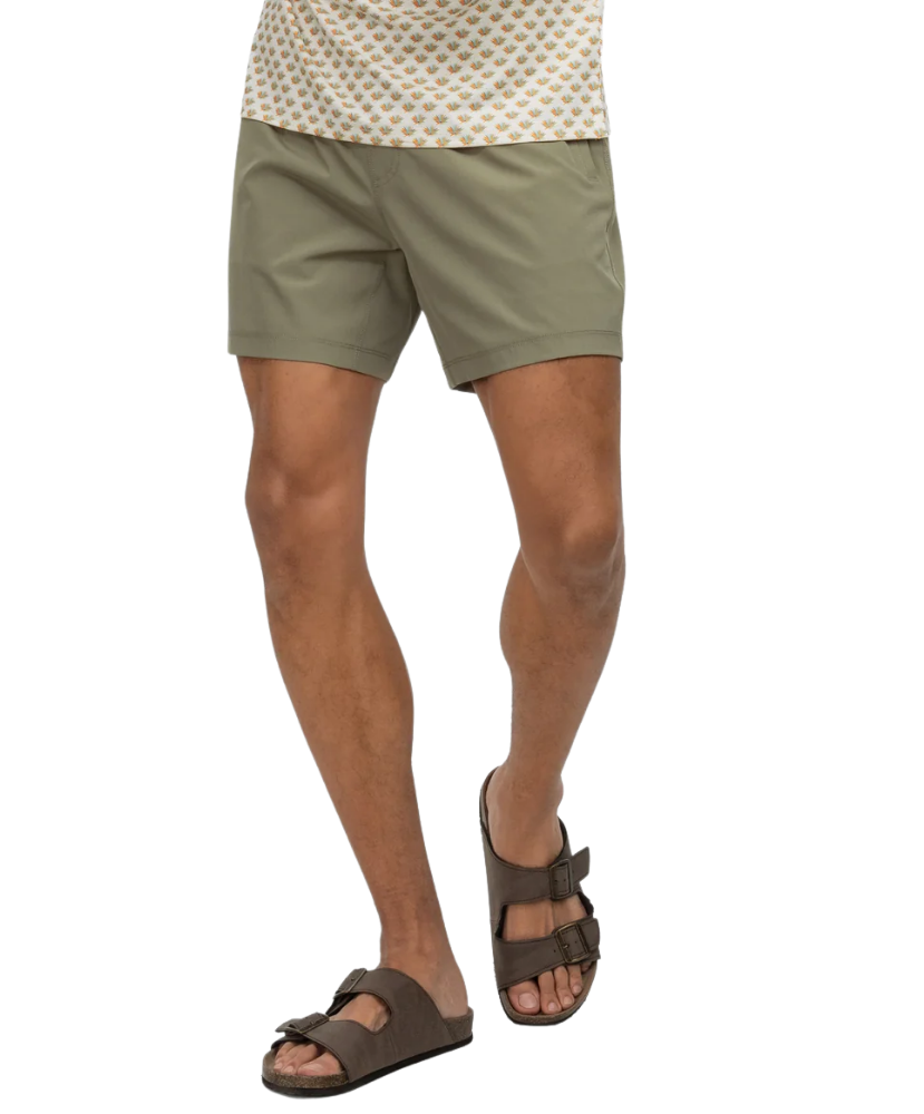 OLIVE Southern Shirt Everyday shorts on a white background